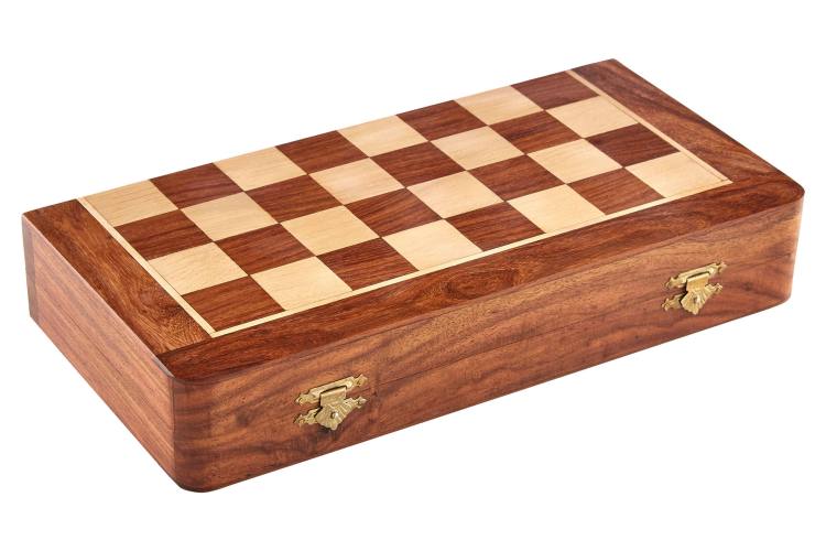 Wellington Wooden Magnetic Chess Set