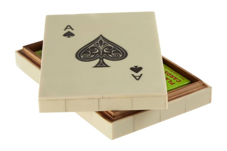 Wellington Cream Playing Cards Box With Cards